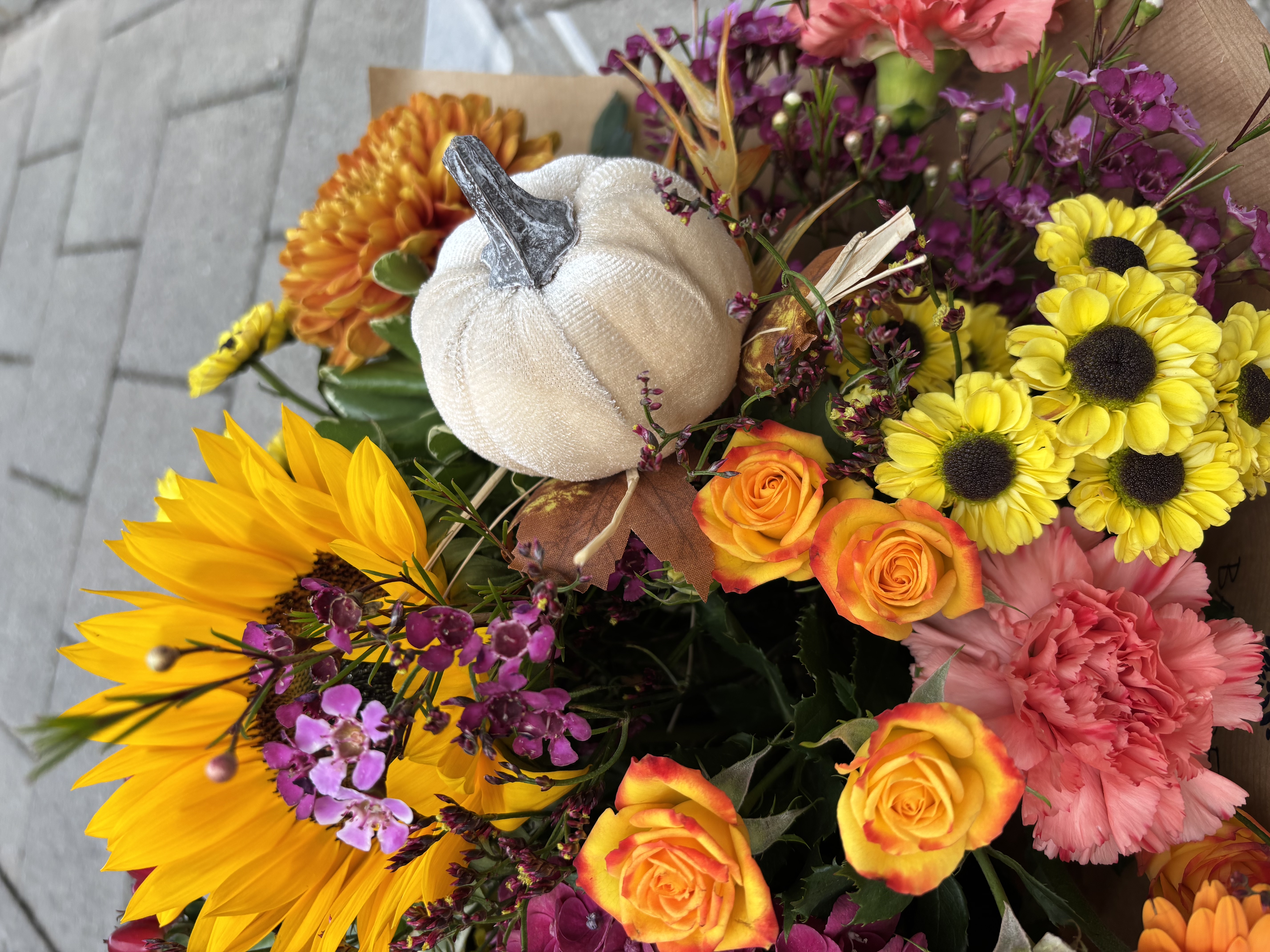 Autumn Berry & Velvet Pumpkin Hand Tied Gift Box - View 2
