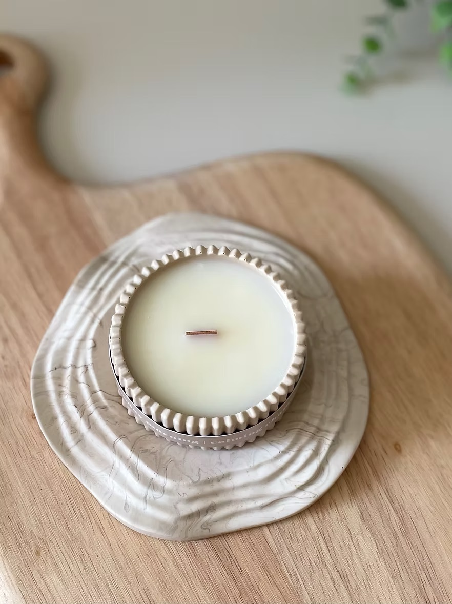 thewaxleaf. Sunday Morning Scented Candle - View 2